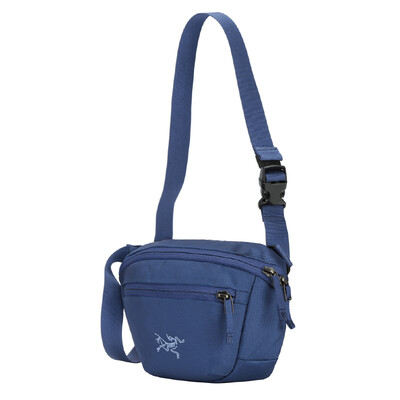 Archeopteryx / ARCTERYX selling classic models Maka2 simple pockets 17172 / 2L / Adriatic blue
Archeopteryx / ARCTERYX selling classic models Maka2 simple pockets 17172 / 2L / Adriatic blue