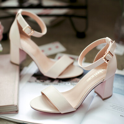 RUXI RUXI with thickened heels with high heels fashionable and comfortable with women's shoes
RUXI RUXI with thickened heels with high heels fashionable and comfortable with women's shoes