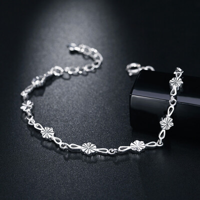 Yin Man S925 silver bracelet female Korean fashion flowers simple birthday gift
Yin Man S925 silver bracelet female Korean fashion flowers simple birthday gift