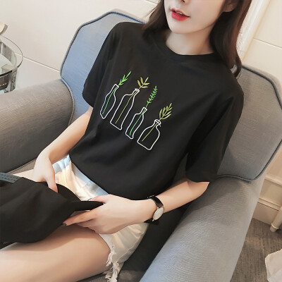Long Yue Women Korean version of the small fresh embroidery printing short-sleeved T-shirt loose round collar fashion wild shirt LWTD172206 white
Long Yue Women Korean version of the small fresh embroidery printing short-sleeved T-shirt loose round collar fashion wild shirt LWTD172206 white