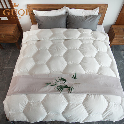 Soft Circe White Goose Down Quilt