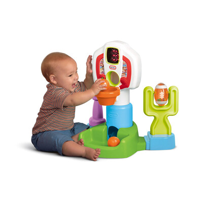 Small Tektronix little tikes play family scene toys found a small champion center 627569M
Small Tektronix little tikes play family scene toys found a small champion center 627569M