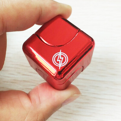 Fingertip gyro finger gyro decompression creative toys birthday gift EDC does not shake steady lasting metal box red 1335
Fingertip gyro finger gyro decompression creative toys birthday gift EDC does not shake steady lasting metal box red 1335