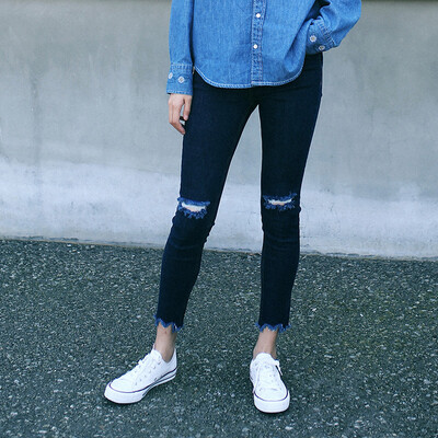 And with pure RaincunN2339 hole jeans womens feet pants tassel hair trim Slim pencil pants nine pants light blue 30 N2339Q030
And with pure RaincunN2339 hole jeans womens feet pants tassel hair trim Slim pencil pants nine pants light blue 30 N2339Q030