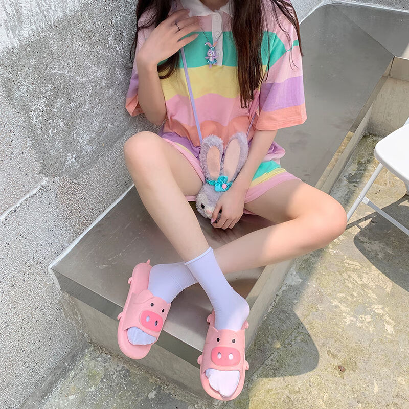 浴室可爱粉色小猪拖鞋居家少女夏室内外穿滑橡胶洗澡