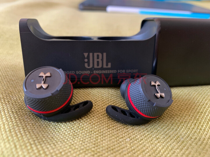 JBL UA FLASH真无线蓝牙运动耳机怎么样【优缺点评测】媒体独家揭秘分享 首页推荐 第9张