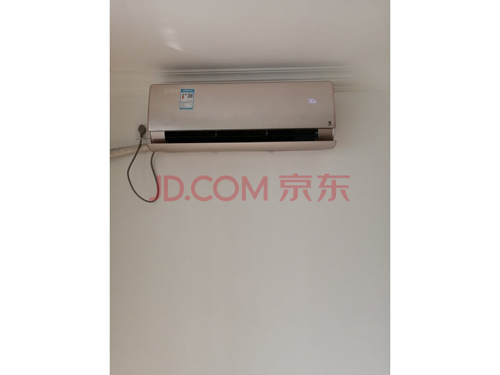 美的（Midea）变频冷暖壁挂式空调挂机KFR-26GW WCEN8A1@怎么样，性能同款比较评测揭秘 首页推荐 第1张