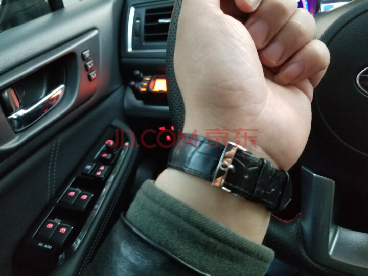 欧米茄(OMEGA)瑞士手表 碟飞系列机械男表424.13.40.21.02.001怎么样?为什么反应都说好【内幕详解】 首页推荐 第5张-商情88推广网