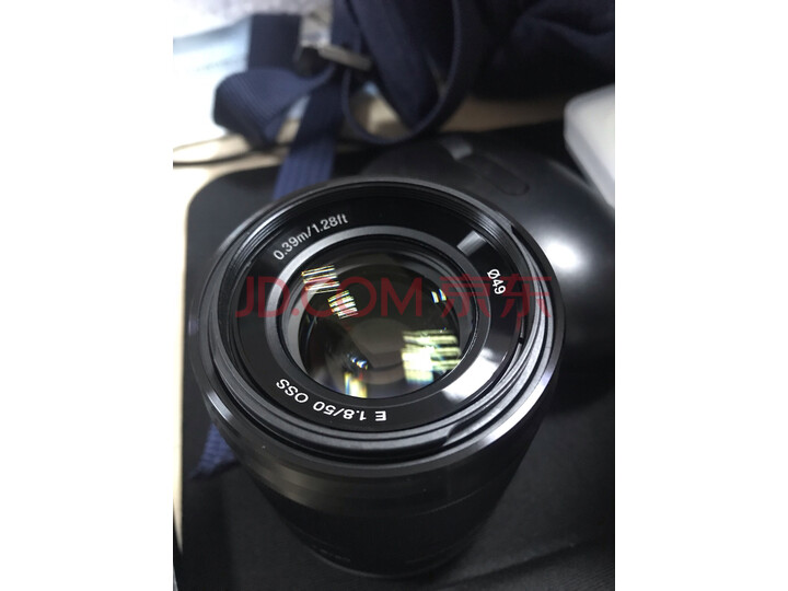 索尼E 35mm F1.8 OSS APS-C画幅广角定焦微单相机镜头怎么样？性价比高吗，深度评测揭秘 首页推荐 第1张