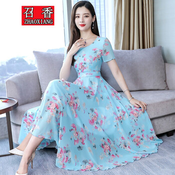 夏日出游，時(shí)尚長裙拯救你