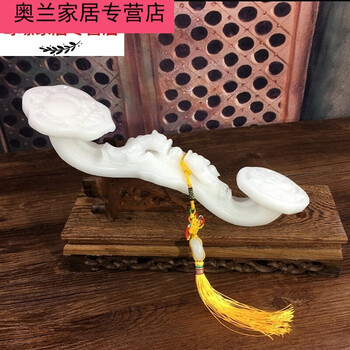 客廳裝修不單調，簡(jiǎn)約擺件來(lái)點(diǎn)綴