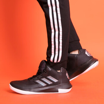阿迪達(dá)斯（Adidas）籃球鞋AQ0043 
