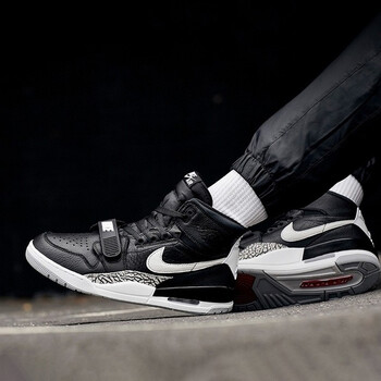 耐克（NIKE）籃球鞋黑水泥AT4040-001/AV3922-001 