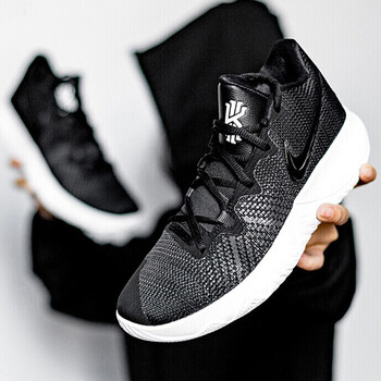 耐克（NIKE）籃球鞋AJ1935-001/黑白 