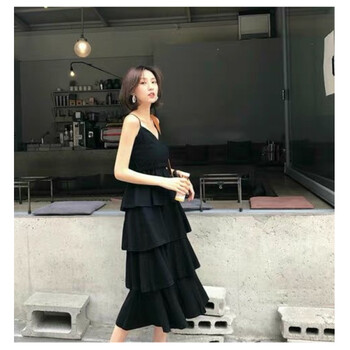 純色連衣裙，打造優(yōu)雅淑女范