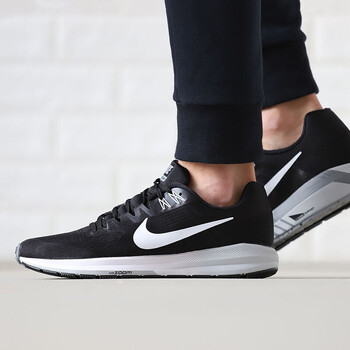耐克（NIKE）跑步鞋904695-001黑色 