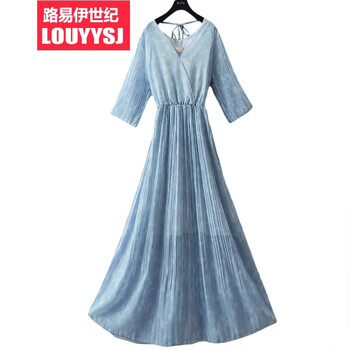 夏日出游，連衣裙打造優(yōu)雅女神