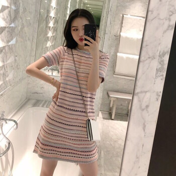 優(yōu)雅蕾絲連衣裙，打造清爽小仙女