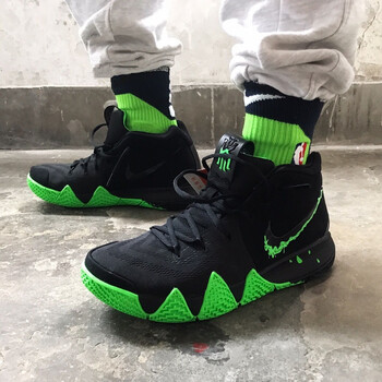 耐克（NIKE）籃球鞋943807-012 萬圣節(jié) 
