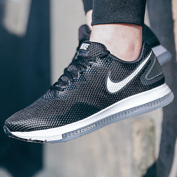 耐克（NIKE）跑步鞋ZOOM全掌氣墊AJ0035-003  40