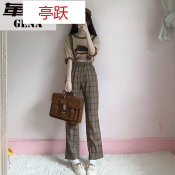 純色蕾絲連衣裙，讓你優(yōu)雅度夏