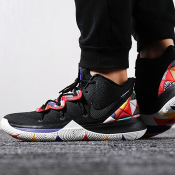 耐克（NIKE）籃球鞋AO2919-102/歐文5曼巴精神 