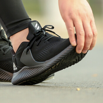 阿迪達斯（Adidas）跑步鞋BD7091/Bounce/黑色 