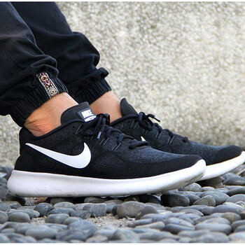 耐克（NIKE）跑步鞋880839-001/FREE RN 