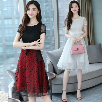 夏日穿搭，雪紡連衣裙打造優(yōu)雅范