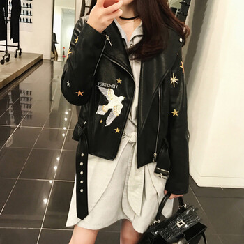修身短外套，穿出青春活力
