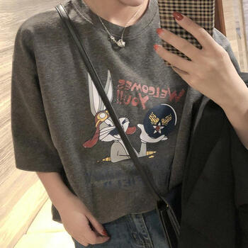 清爽百搭短袖，打造優(yōu)雅小仙女