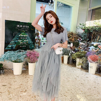 少女心，純色連衣裙讓你活力十足