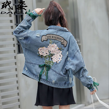 減齡牛仔外套，微胖妹子的好選擇