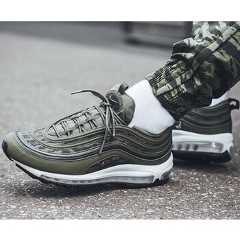 NIKE跑步鞋AQ4132-200 40