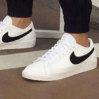 耐克（NIKE）板鞋AO2788-101 白色黑標(biāo) 39