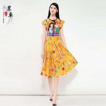 純色連衣裙，打造迷人的優(yōu)雅生活