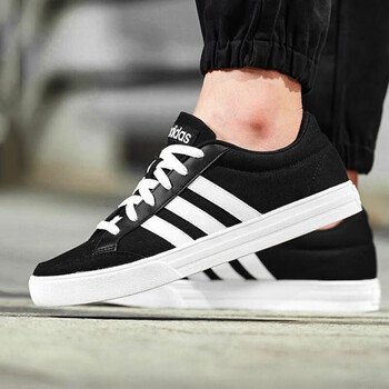 阿迪達(dá)斯（Adidas）跑步鞋AW3890 