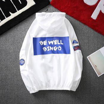 連帽牛仔外套，玩轉街頭風(fēng)潮