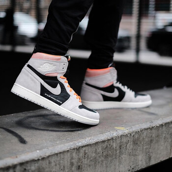 耐克（NIKE）籃球鞋黑灰粉做舊黑腳趾555088-018 