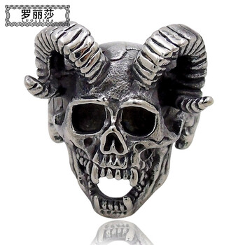 另類戒指