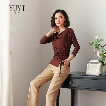 與亦（YUYI） 印花，蕾絲 短袖 T恤 女 V領(lǐng)