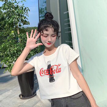 時(shí)尚字母短袖，打造夏日清爽范