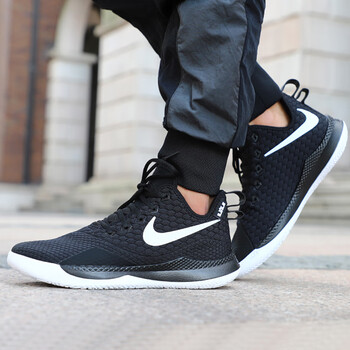 耐克（NIKE）籃球鞋黑色亮白AO4432-001 