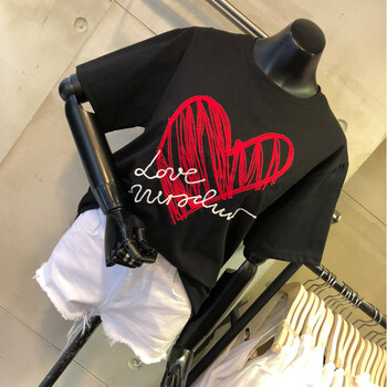 優(yōu)雅氣質(zhì)，字母襯衫打造精致女神
