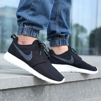 耐克(Nike)跑步鞋潮流穿搭511881-010 