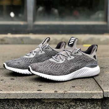 阿迪達斯（Adidas）跑步鞋BW1194 現(xiàn)貨，秋季新款鯊魚鰭，品牌主推  40