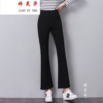 時(shí)尚小白鞋，打造都市女人味