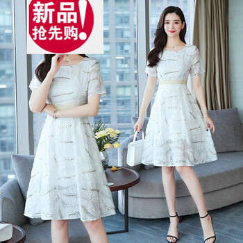 俏皮蕾絲裙，打造迷人小臉