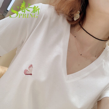 百搭短袖寬松上衣，穿出個性小臉