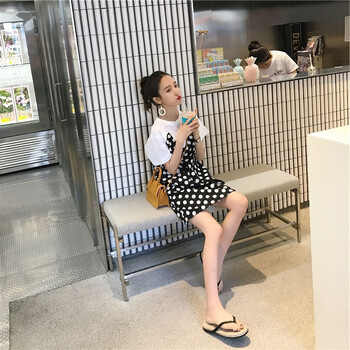 開叉連衣裙，打造優(yōu)雅小仙女